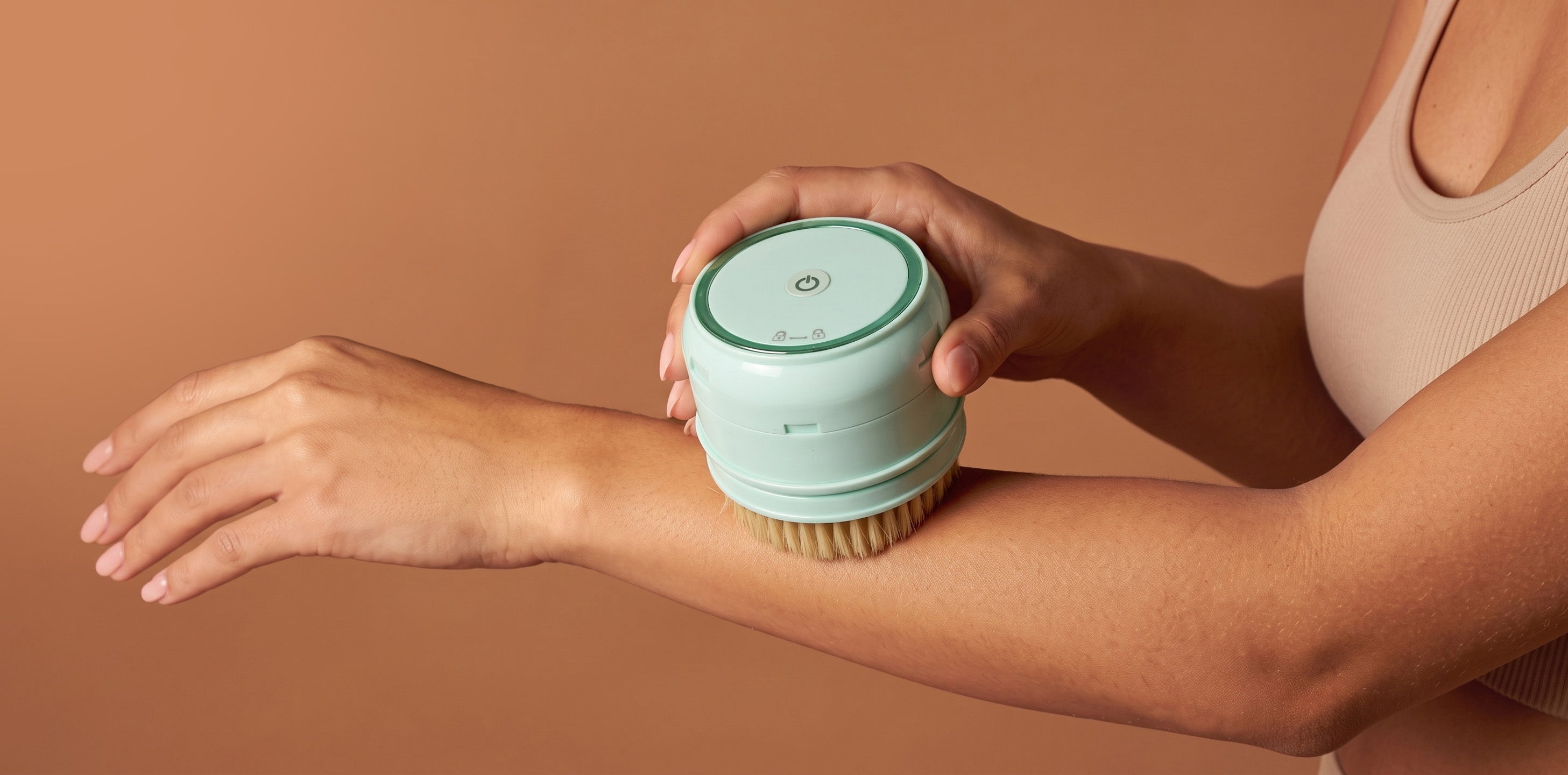 rollerstone electric dry body brush used on all the body for a dry brushing routine